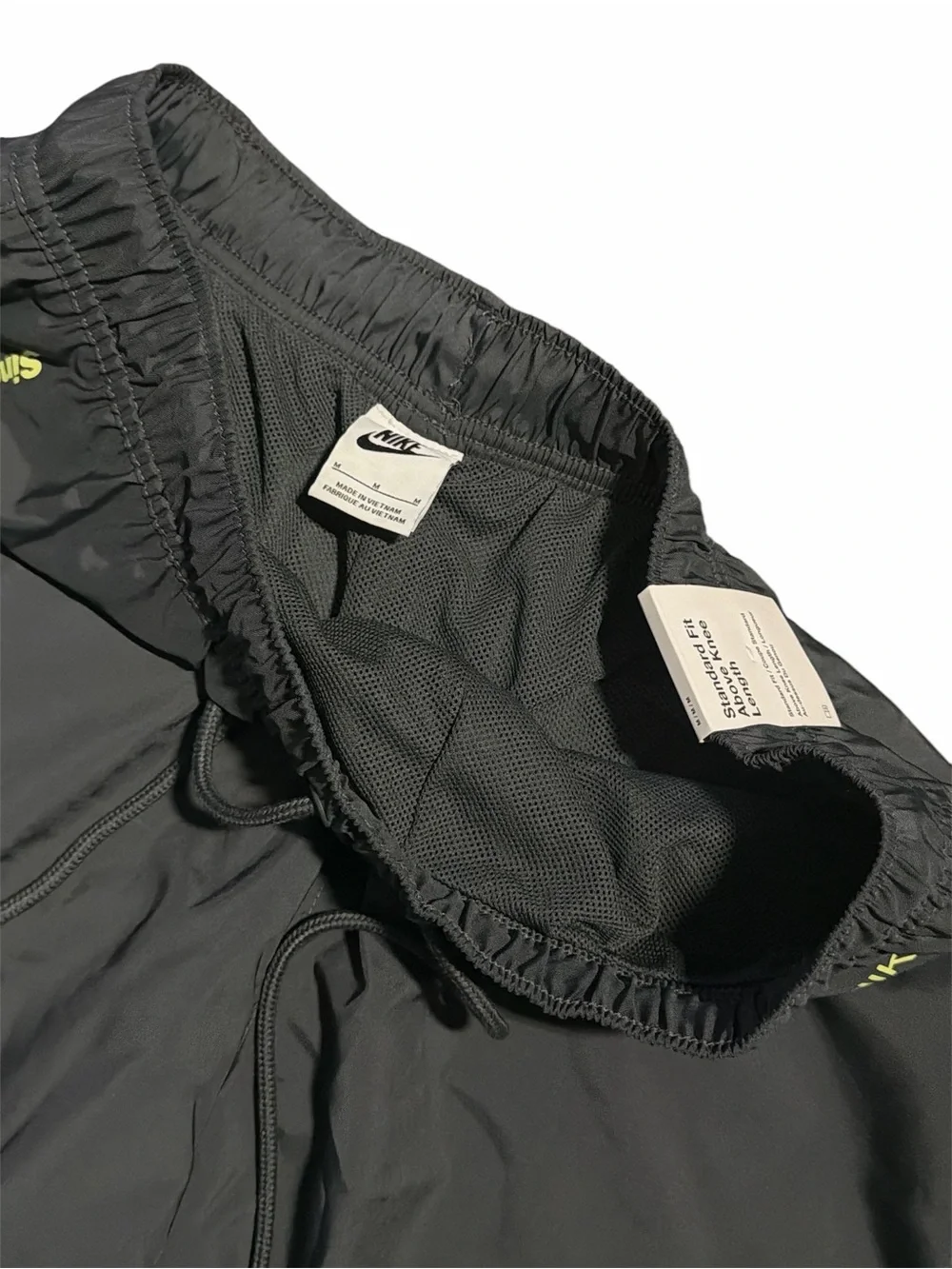 Nike Sportswear Nike Inc. Swim Shorts Men’s Medium Black Mesh Lined NWT
